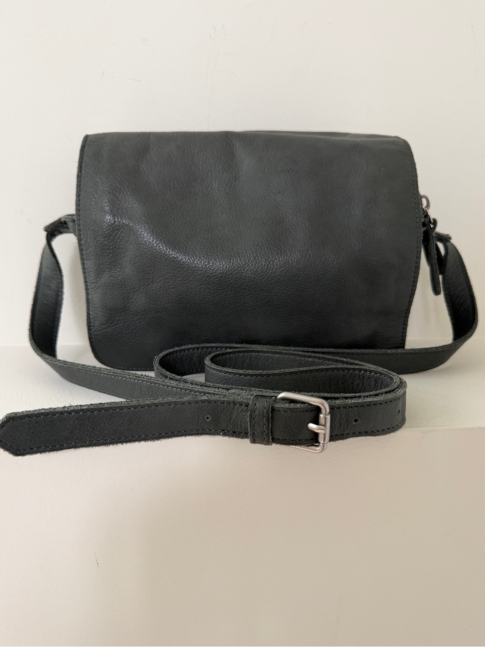 L.K. BERLIN Grey Pebbled Leather Crossbody Bag Minimalist Neutral Lagenlook Chic